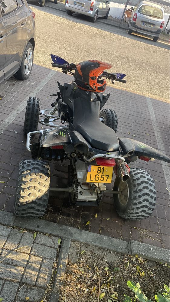 Moto 4 em bom estado
