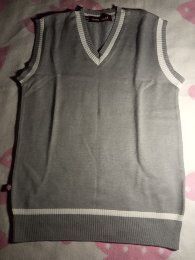 Жилетка для мальчика 300 грн