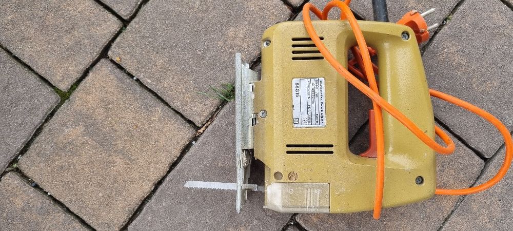 Wyrzynarka Black&Decker DN441 330W
