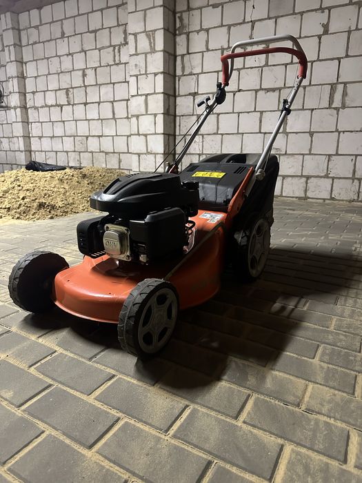 Kosiarka Oleo-Mac GV 48PK