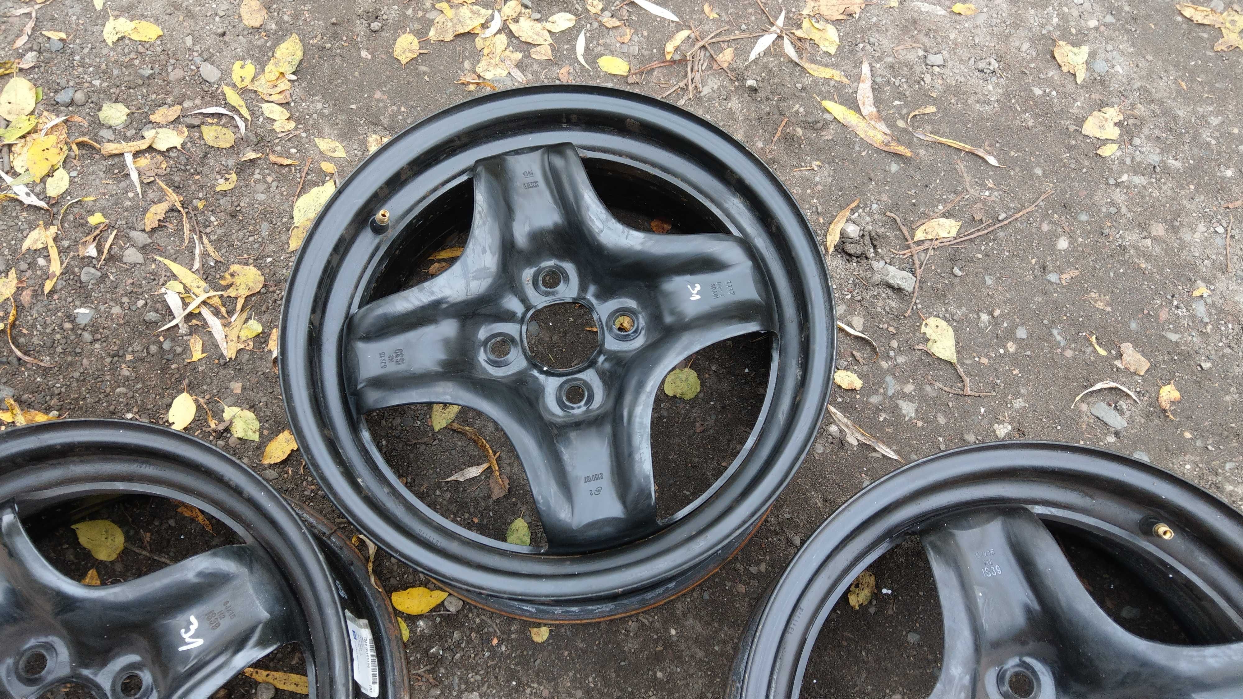 Felgi strukturalne 15 Opel Corsa E Corsa D Adam Meriva 4x100 ET39 TPMS