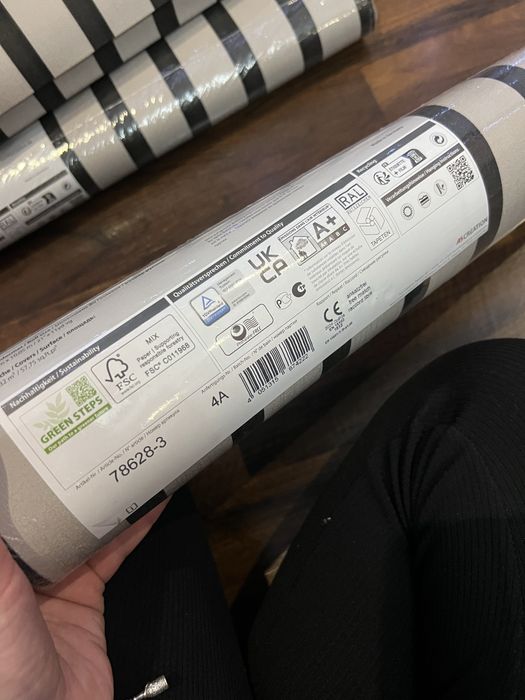 Кімнатні обої 5 рулонів сіро чорні