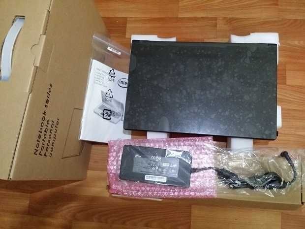 Ноутбук Intel Whitebook QC7 Intel i7 RTX2070 Super