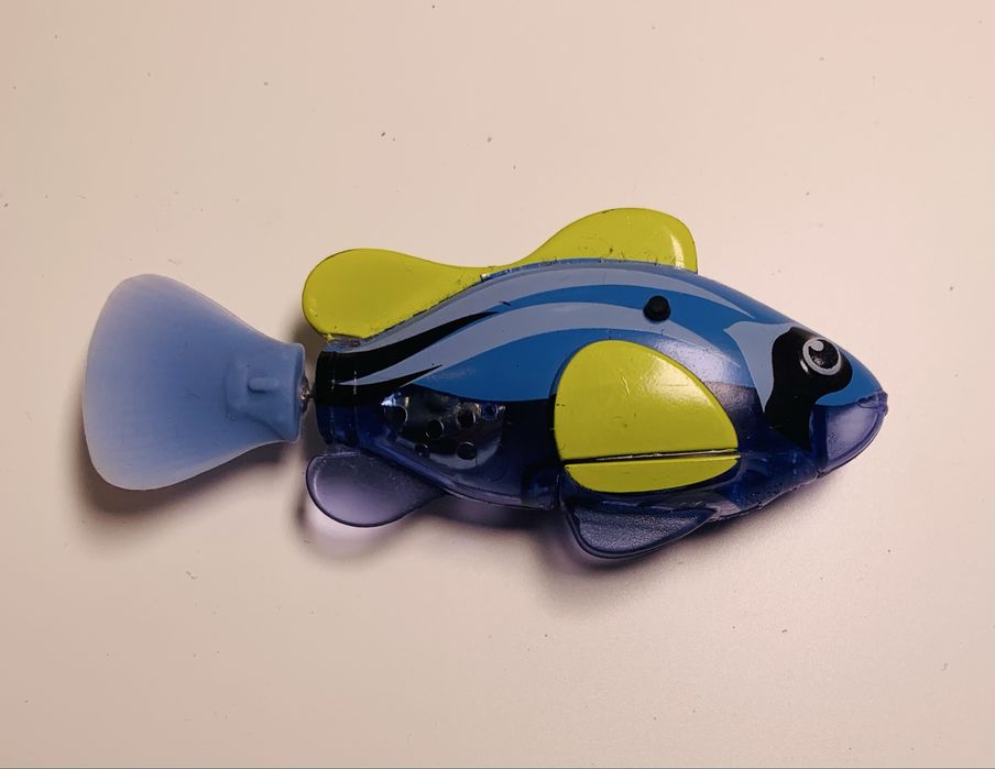 Zuru -brinquedos aquaticos mecânicos