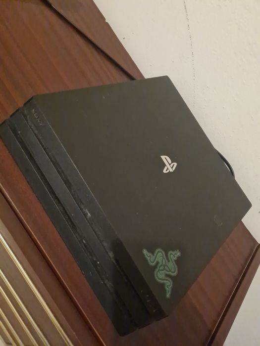 Ps4 PRO.         Bom estado