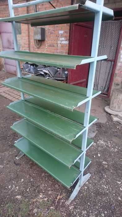 Стелажі сталеві вітринні