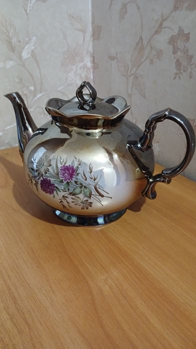 Продам красивий чайник