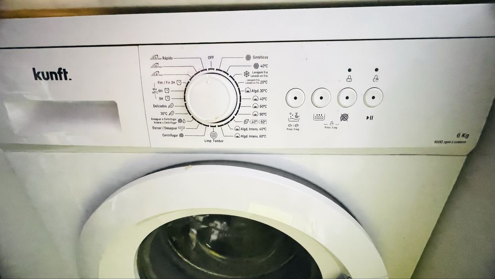 Maquina de lavar roupa