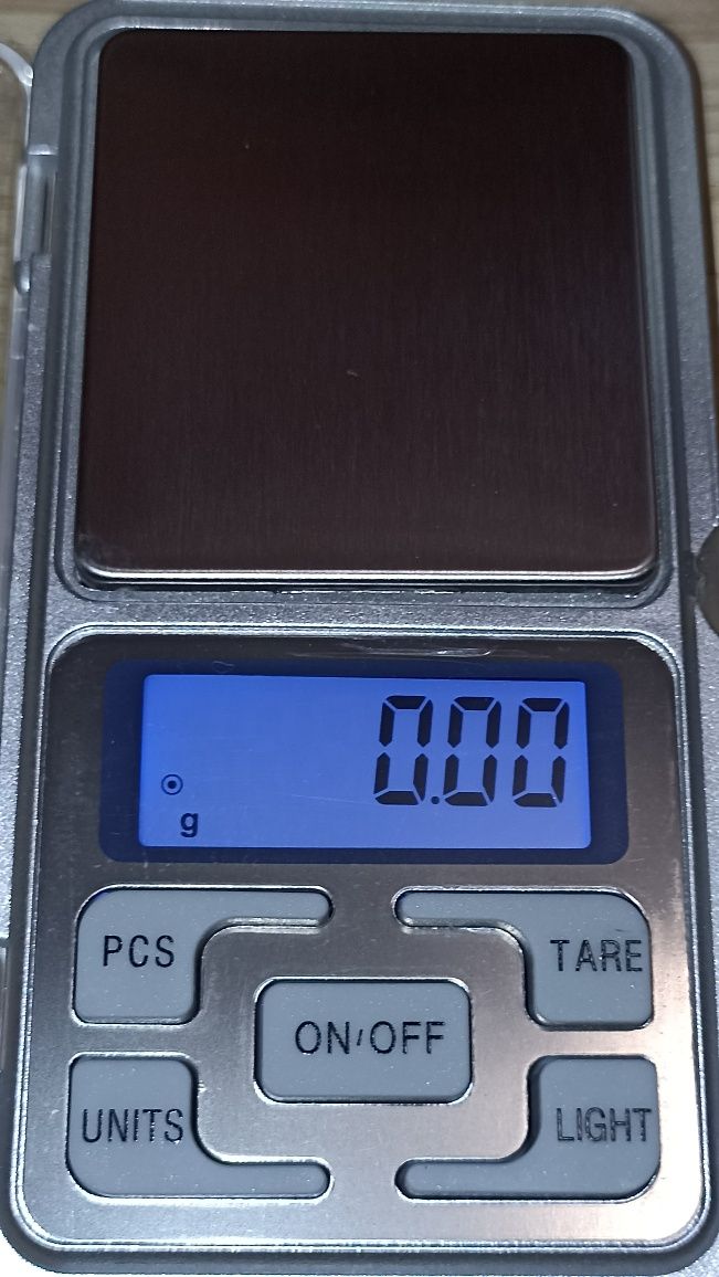 Ваги  ювелірні. От 0.01 гр. до 500 гр. Та є 0.01 до 300 гр.