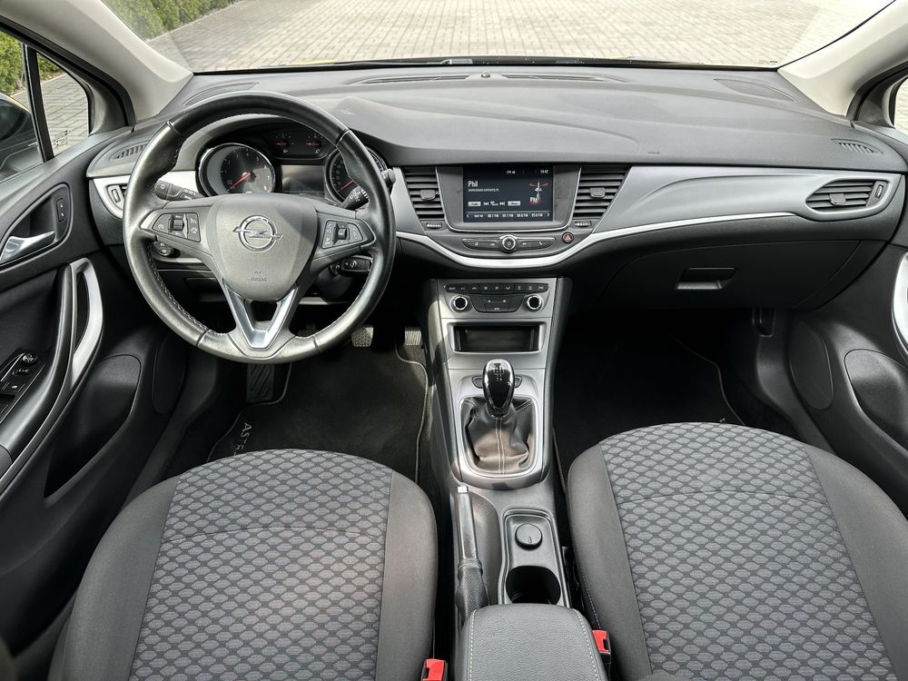 Opel Astra 2019r tylko 39tys km super stan i wyposazenie