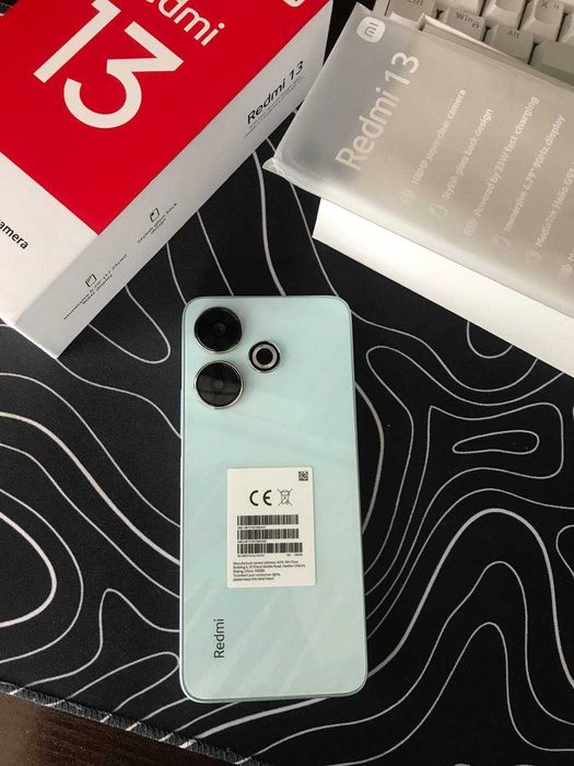 Телефон Redmi 13