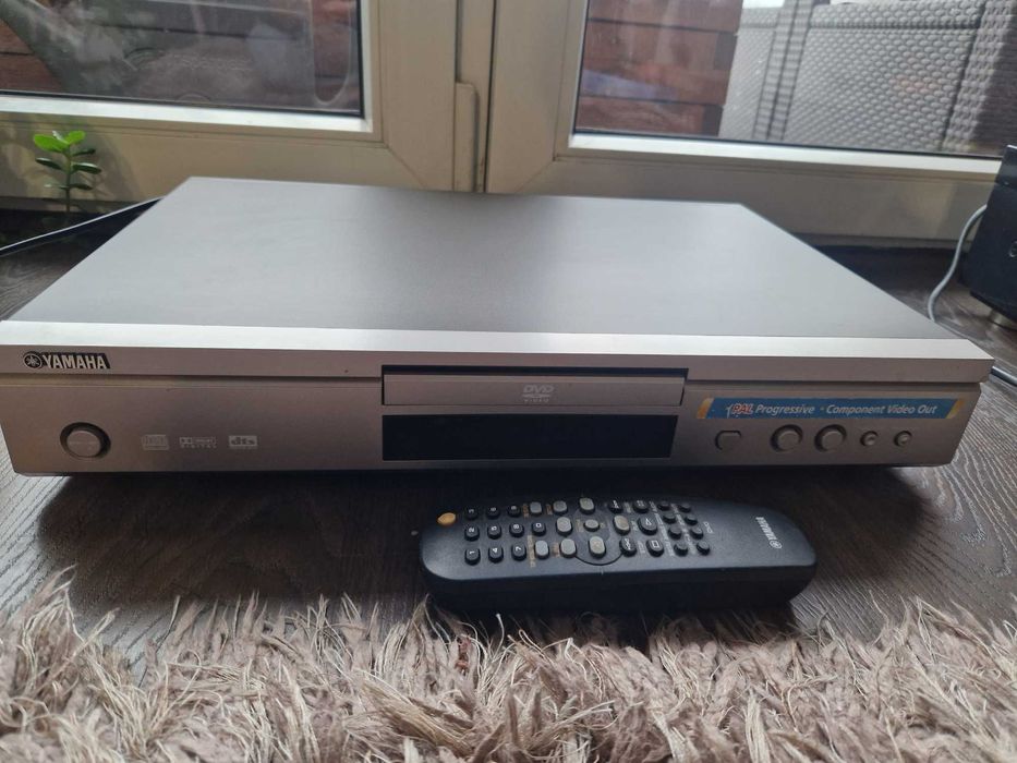 Odtwarzacz płyt DVD Yamaha S540