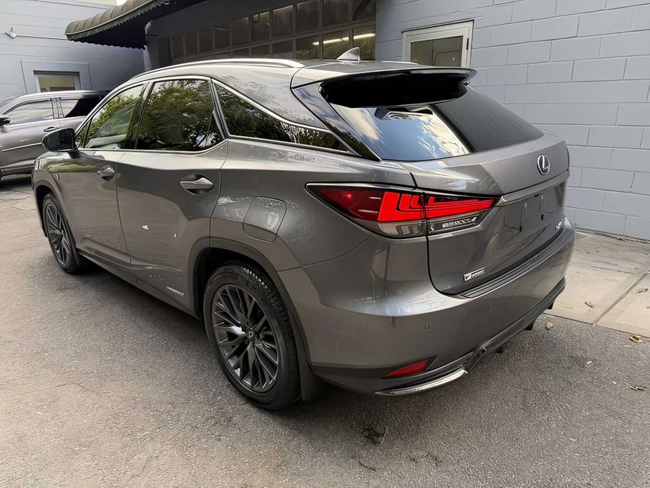 Lexus RX      2022