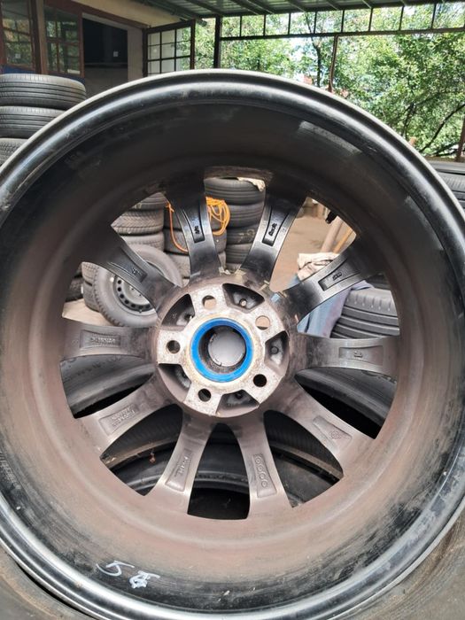 Felgi aluminiowe 5x112 x8x18et21 otwór centrujący 57 stan bardzo dobry