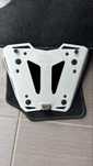 Base givi para top case GI M8A