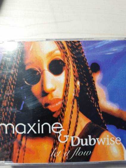 Maxine & Dubwise let it flow
