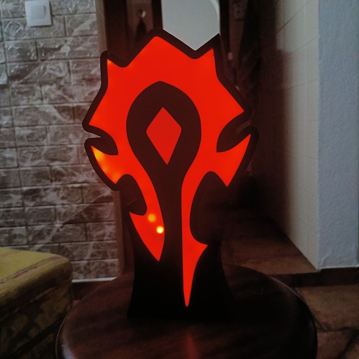 Luminária temática horde