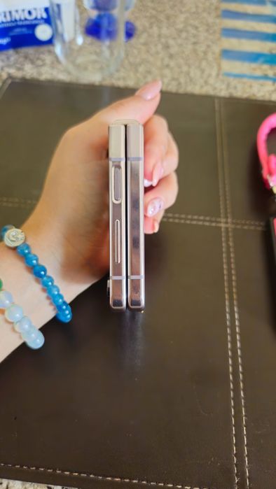 Samsung z flip 6 impecável