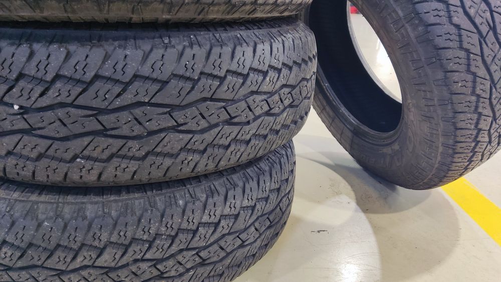 4 Pneus Toyo Open Country AT +