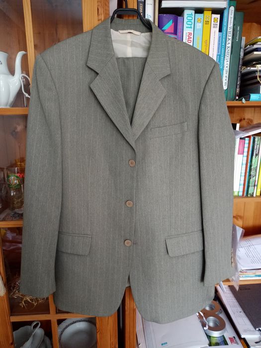 Garnitur meski stan bardzo dobry.