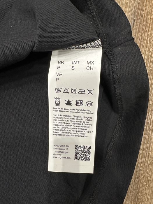 Чоловіча фірмова футболка прямого крою  HUGO BOSS