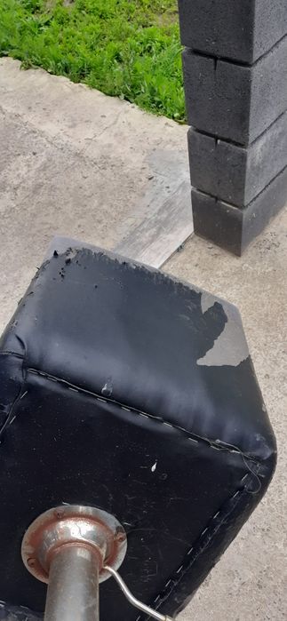 Крісла барні на ножці