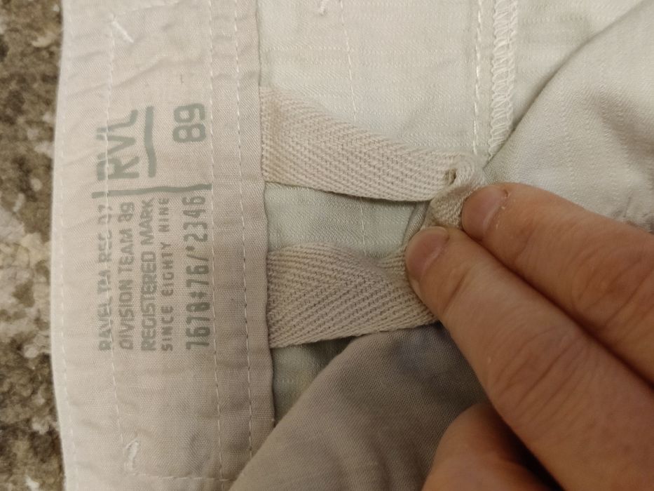 Letnie spodnie męskie jasne beżowe Ravel 32/30 M