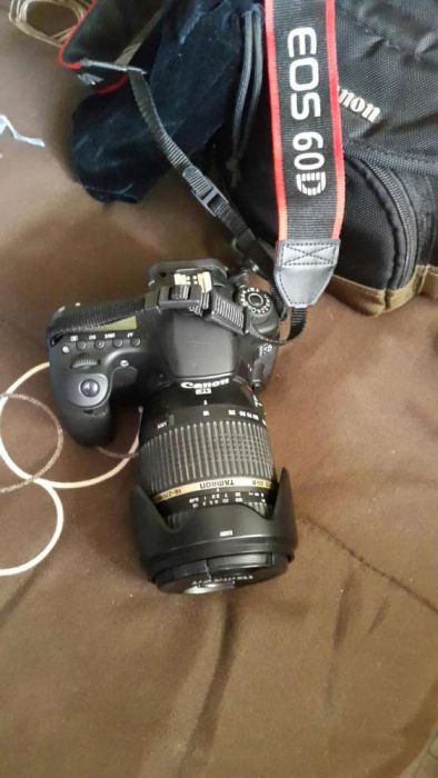 Canon 60D como nova! + 18-270 + extras