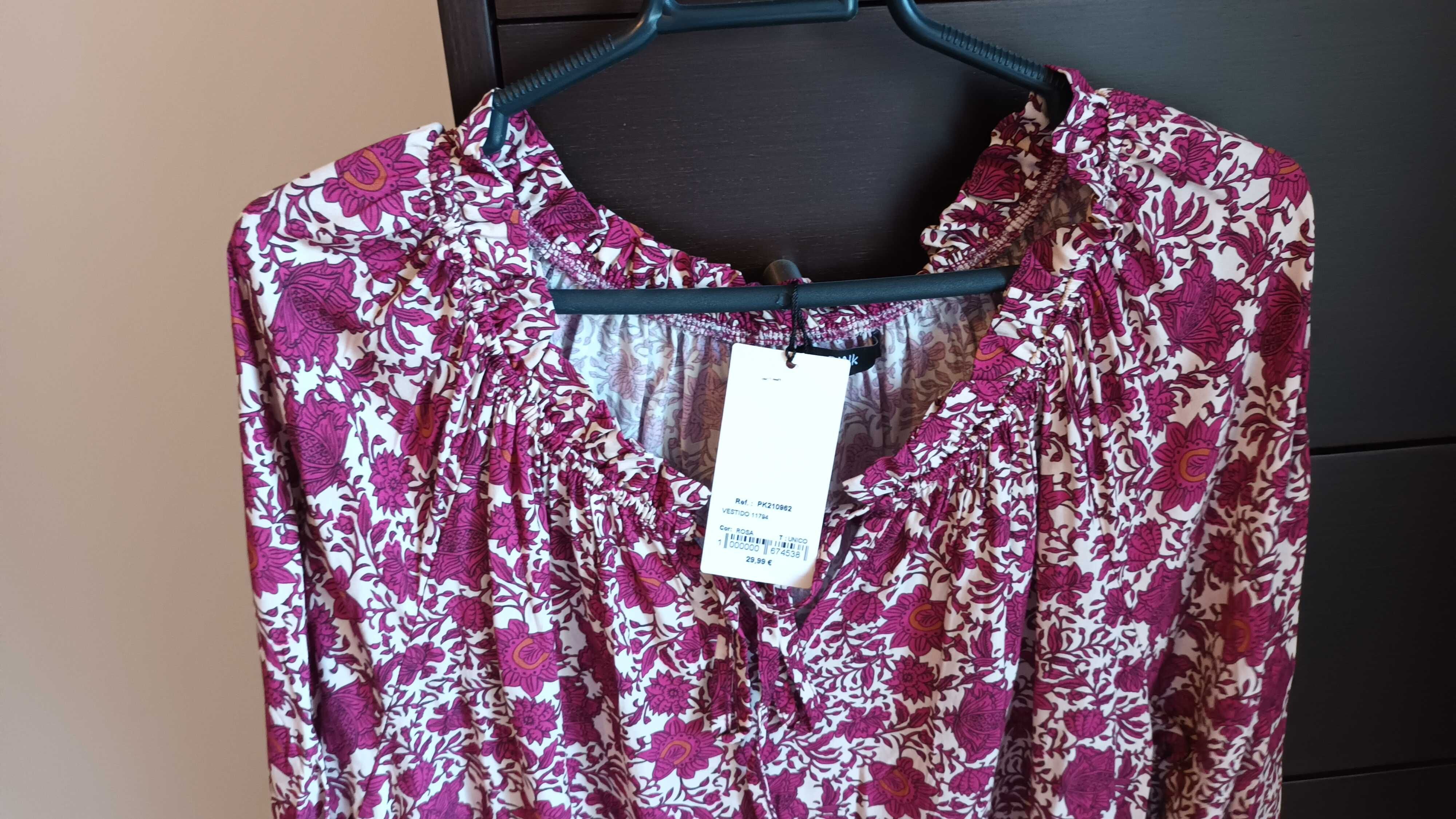 Vestido em bege e rosa