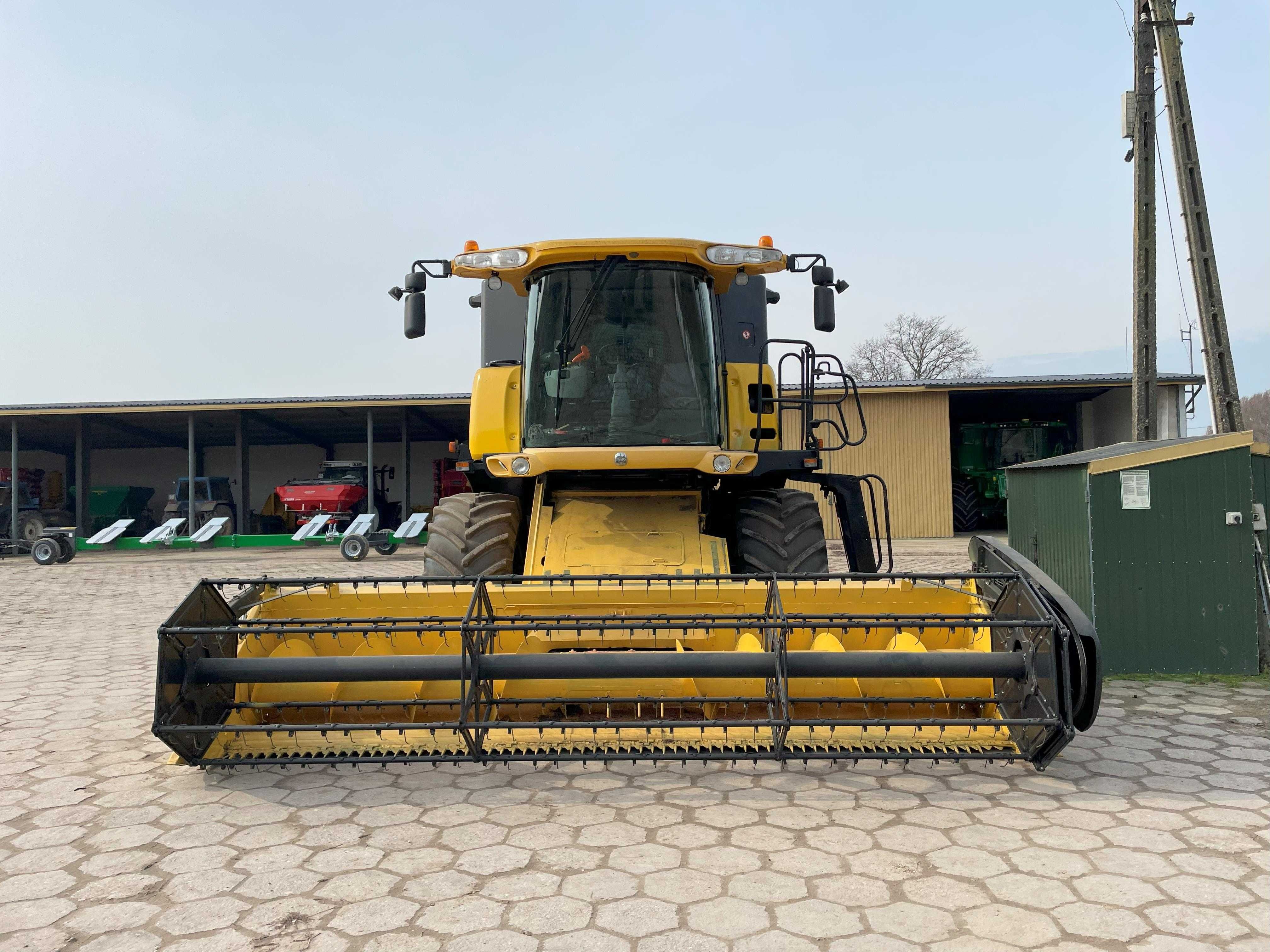 Kombajn New Holland CX 760