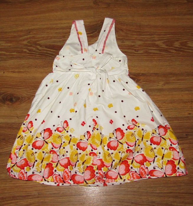 Rozm. 104 - sukienka na ramiączkach