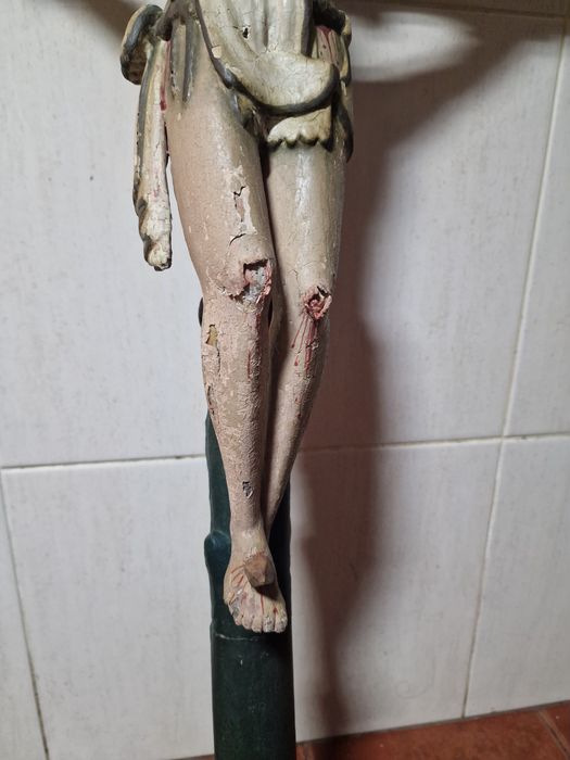 Cristo antigo em madeira