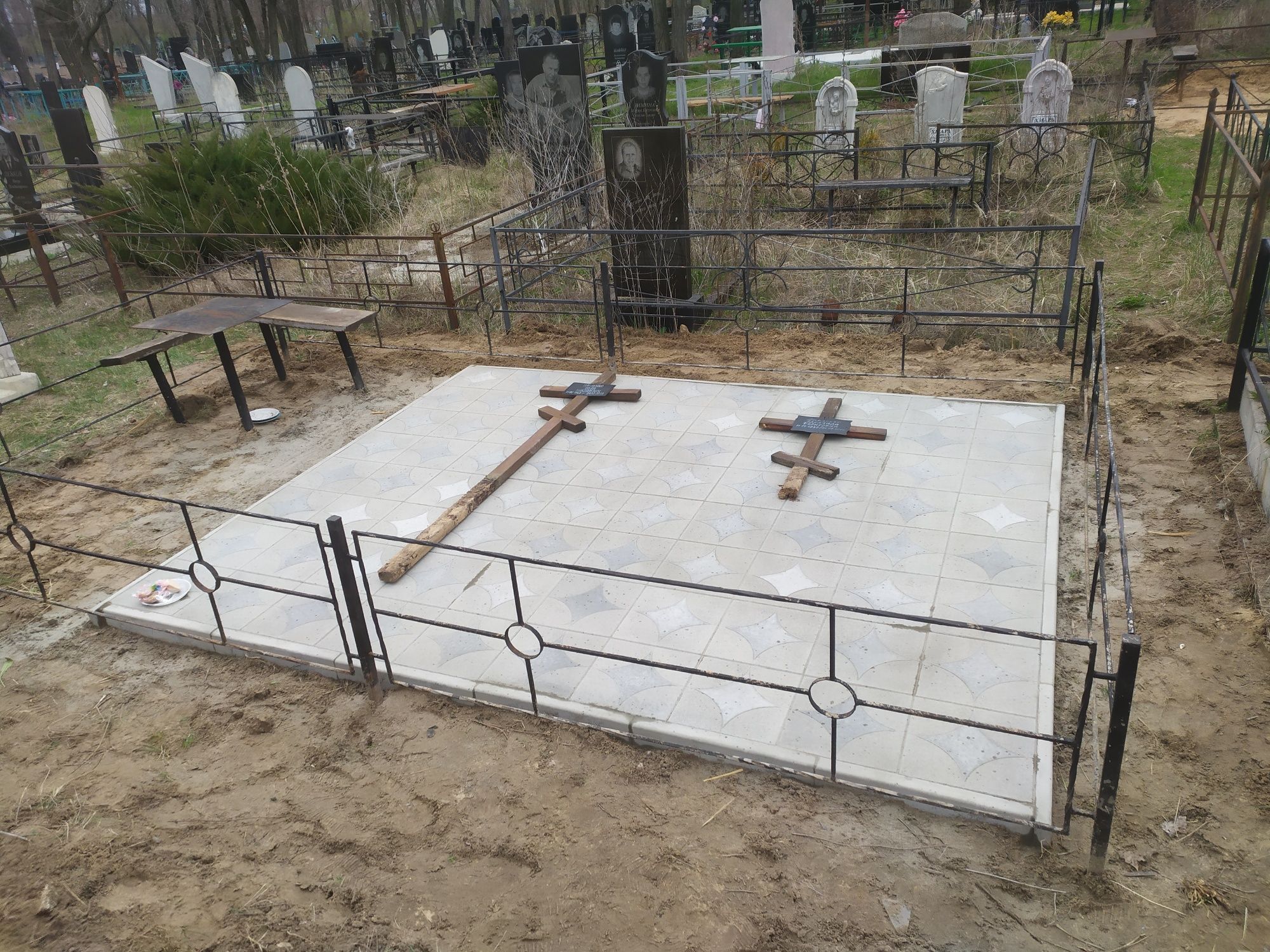Памятники, благоустройство могил в г. Днепр