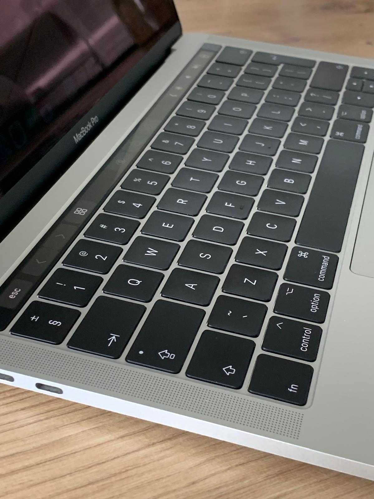 Piękny MacBook Pro 13 + Nowa Bateria i ładowarka Apple