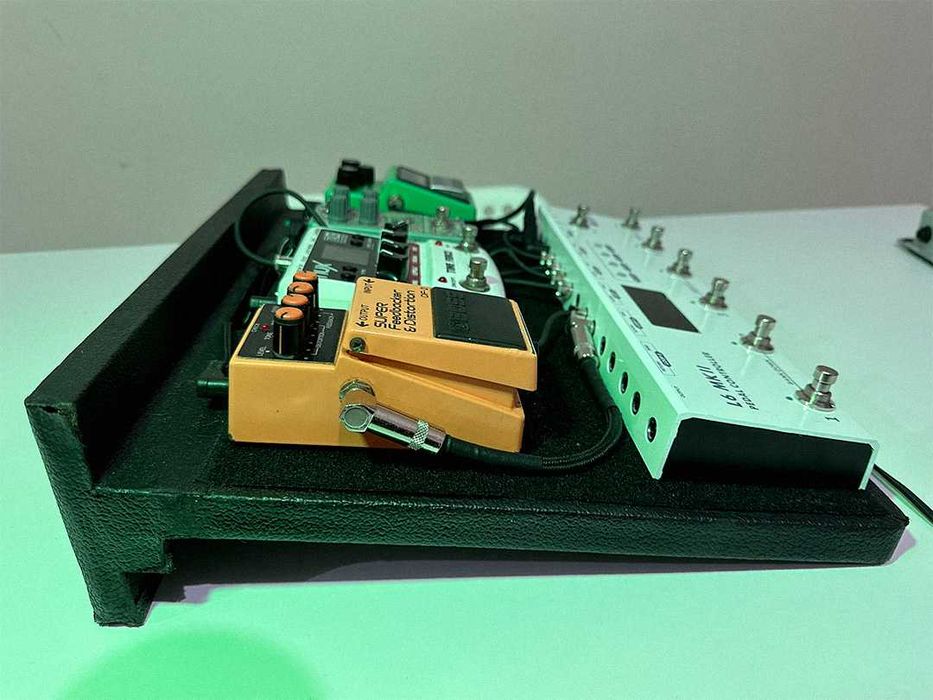 Gator Pedal Tote + Fire Power Supply