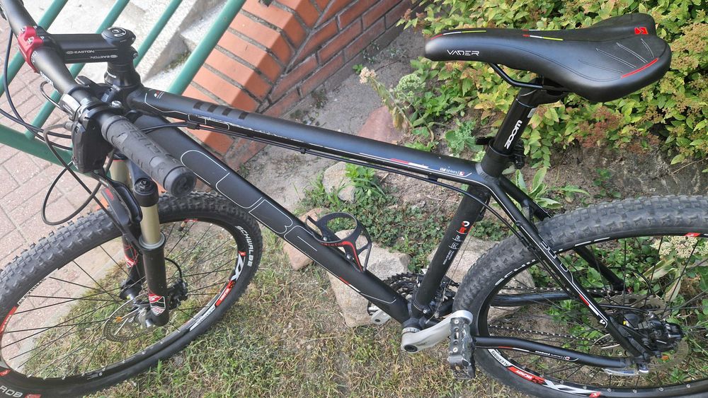 Rower CUBE doskonały stan, 27 przełożeń Shimano Deore, felgi Schwalbe
