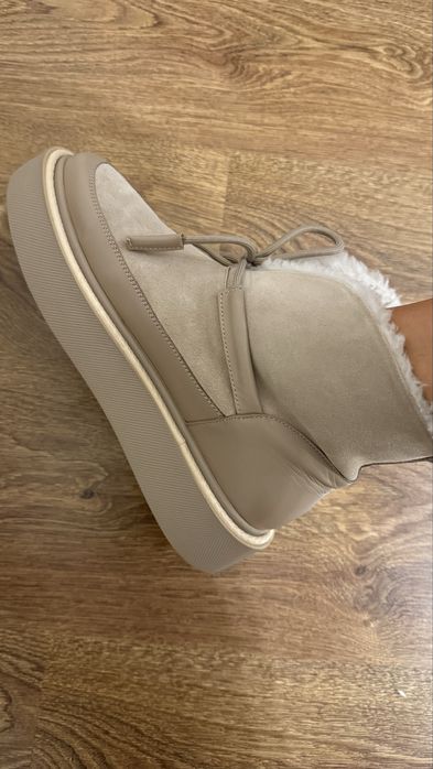 Продам зимові ботінки на платформі