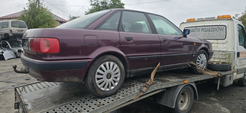 Drzwi zderzak maska klapa LZ3N   Audi 80 B4  silnik 1,6 części