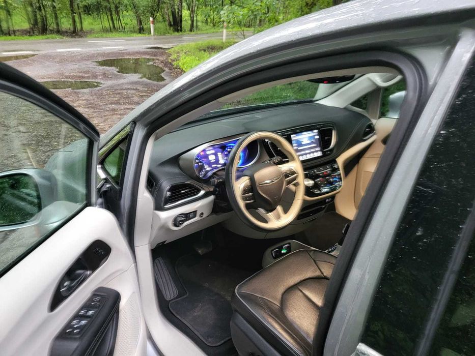 Mini Van VIP Chrysler Pacyfica PB/LPG wynajem,WOLNE TERMINY 11/12 2025