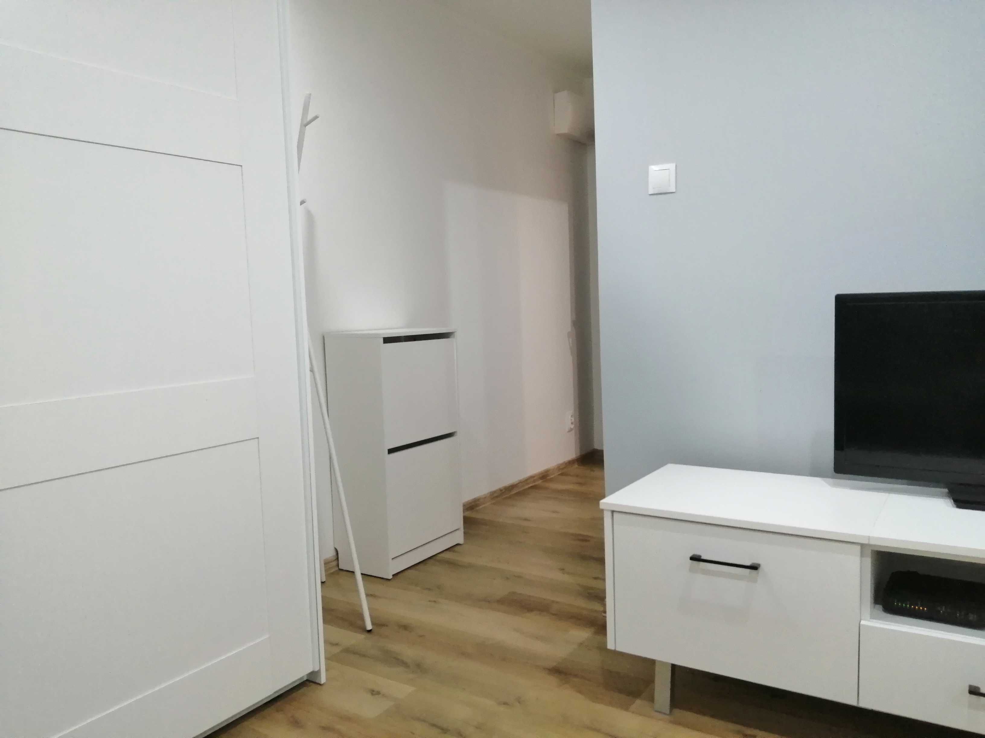Kawalerka po remoncie ul. Wojewódzka. Internet i TV w cenie