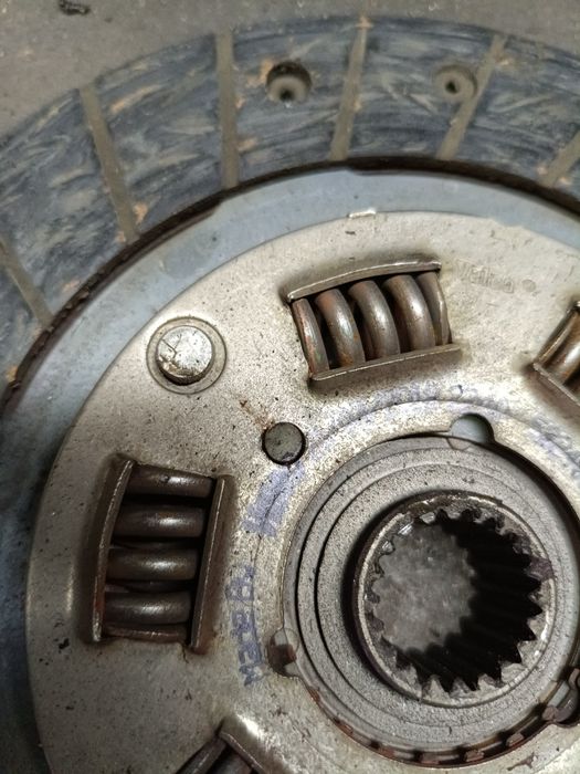 Продам комплект сцепления ваз 21099 маховик