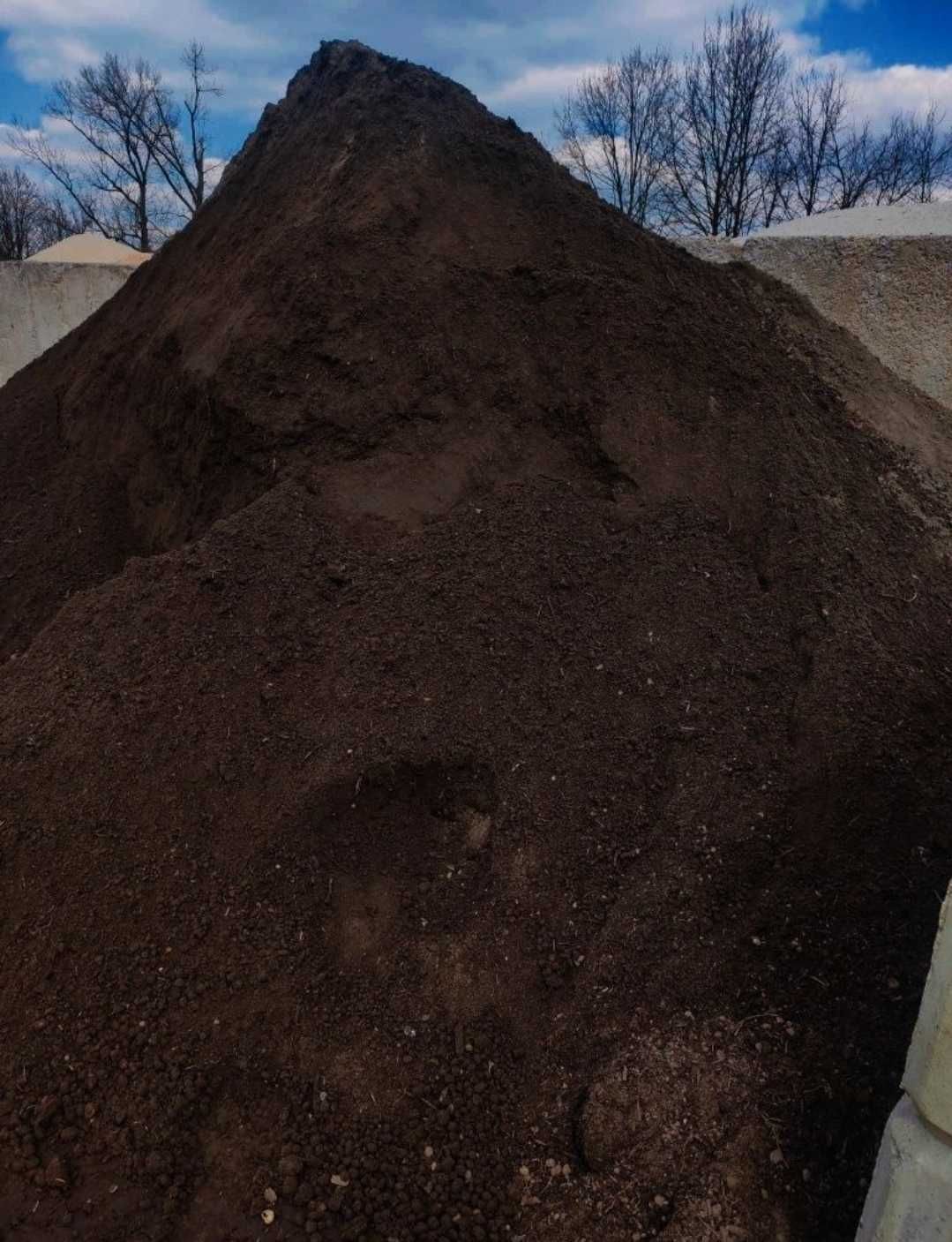 Ziemia ogrodnicza CZARNOZIEM Przesiana Czysta Humus trawnik Dostawa