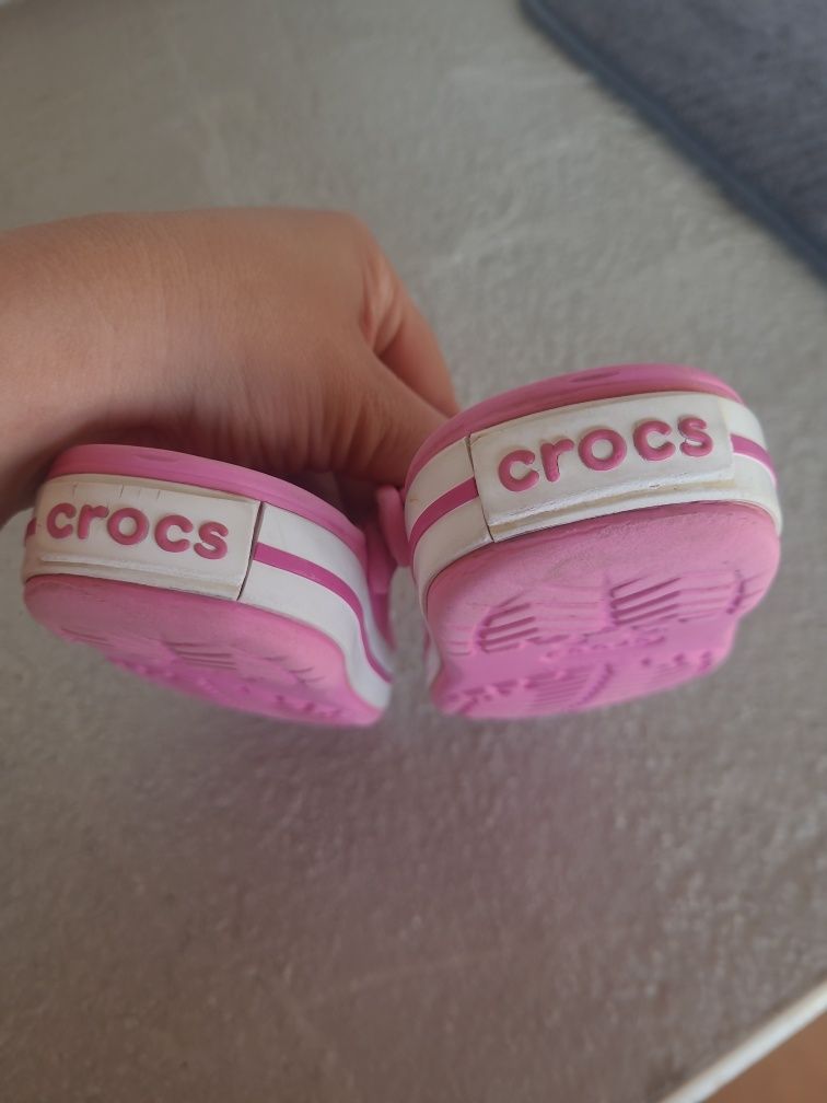 Crocs modelo Crocband originais C8