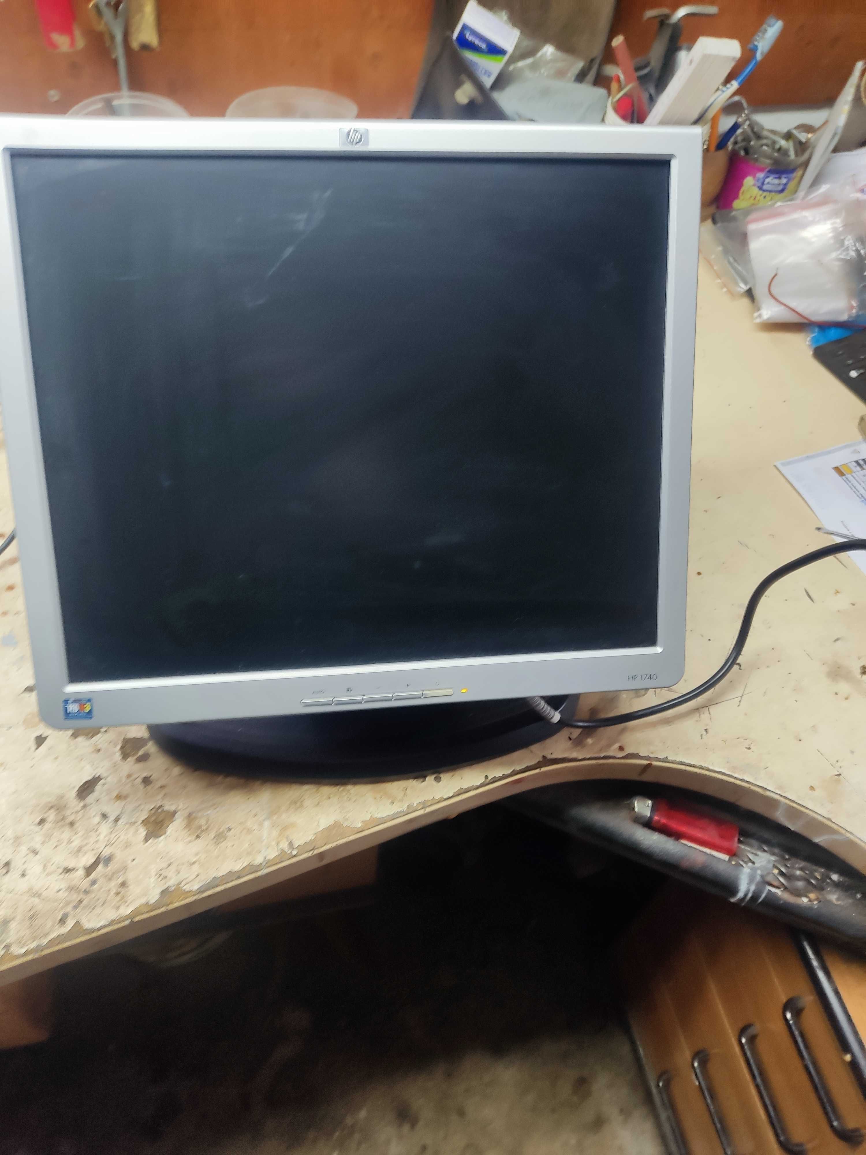 monitor 15 cali hp 1740