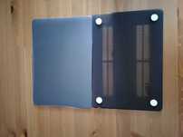Etui case Apple Macbook Air 13 2022 M2 matowy czarny