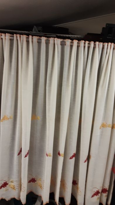 Cortina para cozinha  bordada