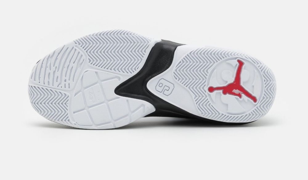 Sneakersy Jordan Max Aura 3 skóra 38