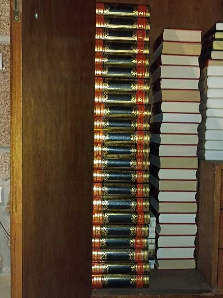 Grande Enciclopédia Portuguesa e Brasileira _ 59 volumes