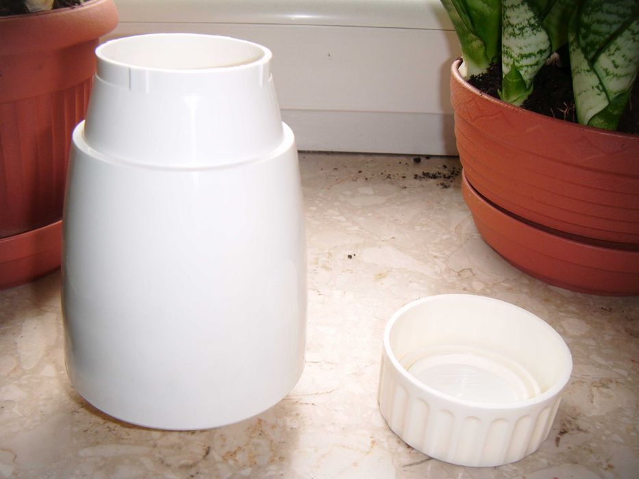 AKA Electric RG 28 (pojemnik do miksowania/młynek do kawy) - PRL