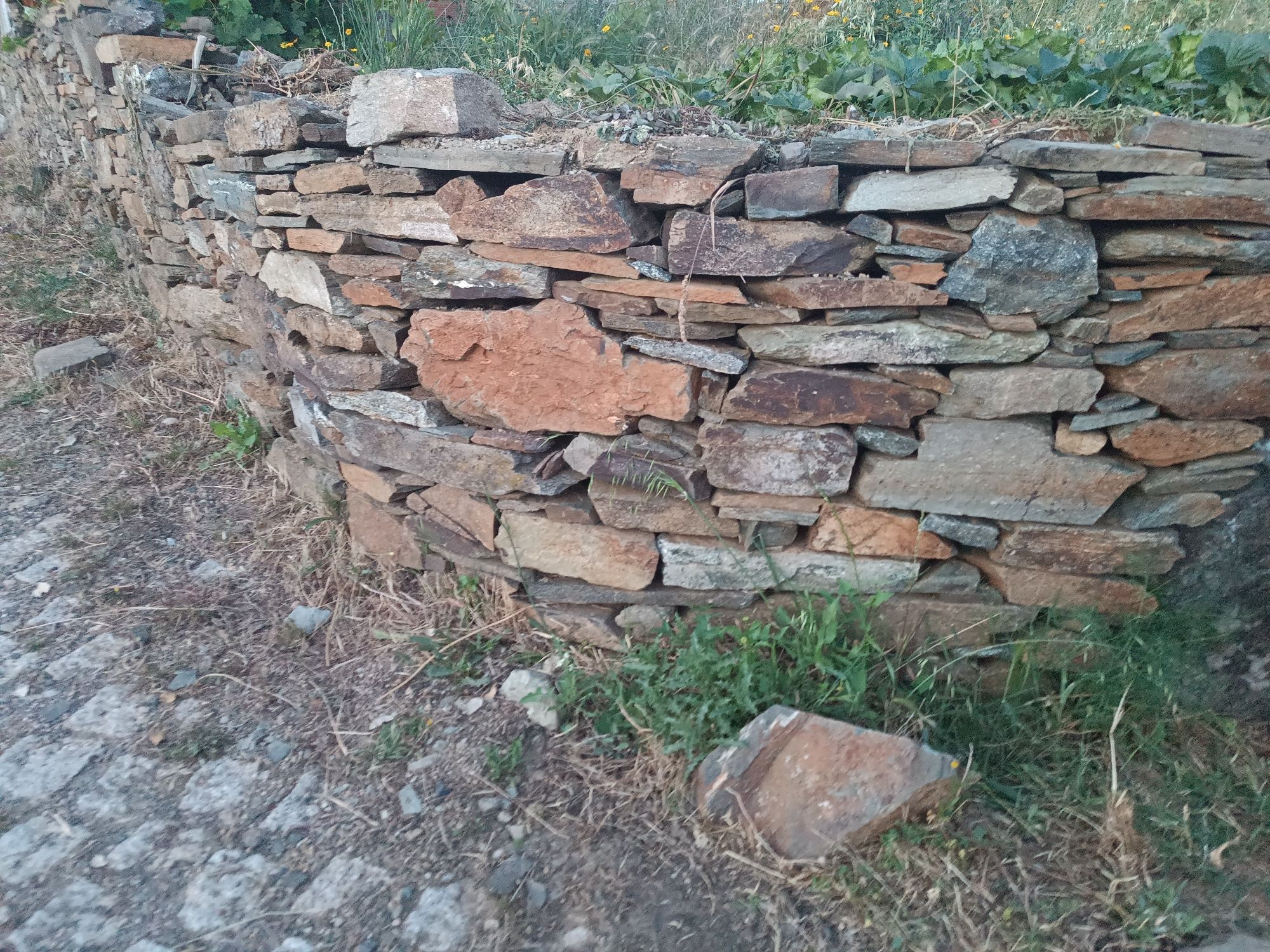 Construção de Paredes de Pedra – Só de Justo | Vários Estilos,